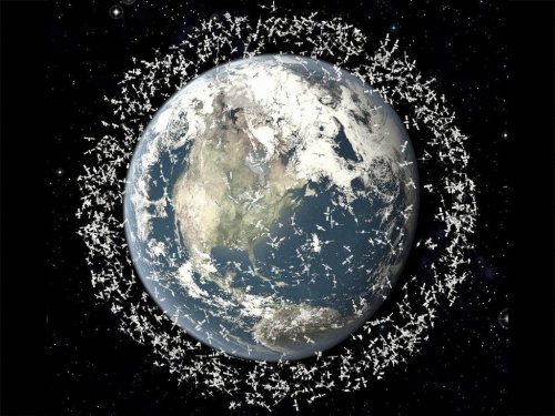 Учёные РФ предложили оригинальный способ очистки орбиты от космического мусора
