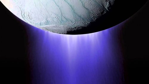 «В космосе может быть жизнь!»: Спутник Сатурна скрывал новые органические соединения