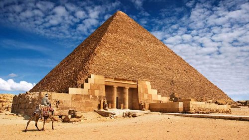 Великая пирамида Гиза принимает послания из космоса: Учёные нашли в ней таинственную полость