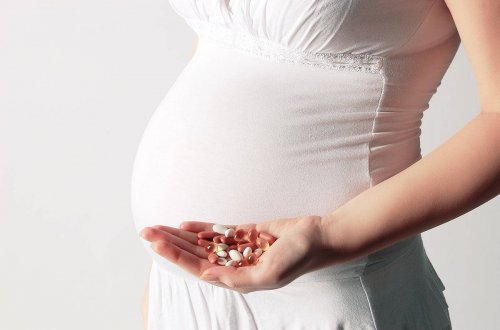 Эксперты: Парацетамол во время беременности может вызвать СДВГ и аутизм