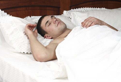 Риск возникновения рака простаты имеет связь с тем, как мужчина спит