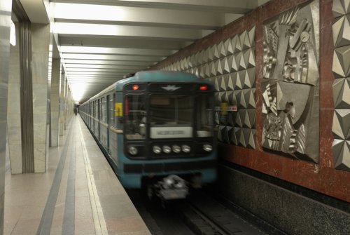 Первые женщины-водители появятся в московском метро в 2021 году