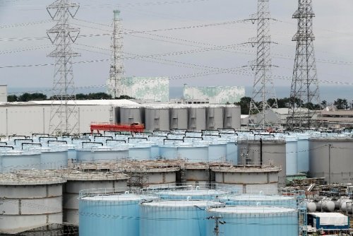 Япония может выпустить из резервуаров Фукусимы  радиоактивную воду в окружающую среду
