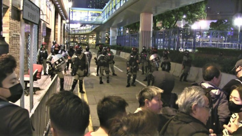 Полицейские РФ показали Гонконгу и Франции умение работать с уличными беспорядками