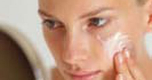 Исследование объясняет, почему  кремы и косметика могут вызвать высыпания на коже