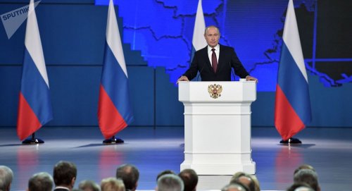 Президент России Владимир Путин выступает с ежегодным посланием Федеральному Собранию