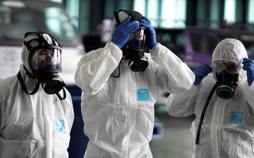 Российский эксперт назвал коронавирус биологическим оружием США
