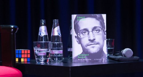 Эдвард Сноуден хочет, чтобы ему дали «еще несколько лет» в России
