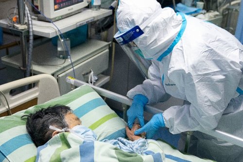 40 сотрудников заражены коронавирусом в одной из больниц Уханя