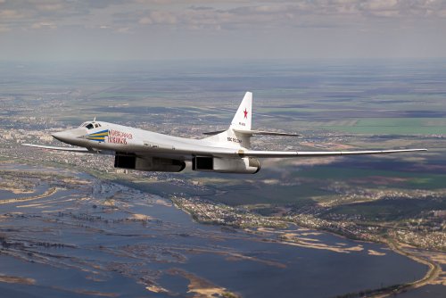 «Страшилка» станет для США ещё страшней: Супербомбардировщики Ту-160 получат гиперзвуковые «Кинжалы»