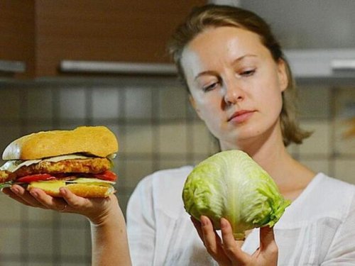 Ученые  доказали, что  ограничение калорий продлевает молодость
