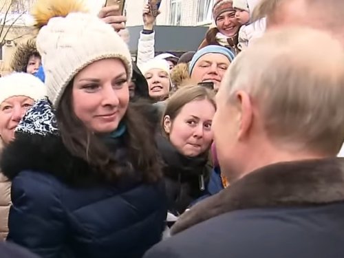 Невеста Путина из Иваново рассказала, что прошептала президенту на ухо
