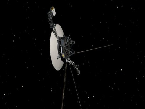 В одиночку в межзвездном пространстве Voyager 2 теряет связь с Землей