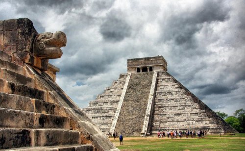 Столица древних майя сбереглась под скотным двором в Мексике