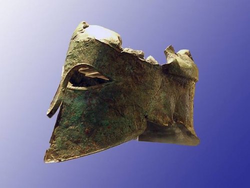 Шлем Мильтиада археологи считают  символом известного древнегреческого воина