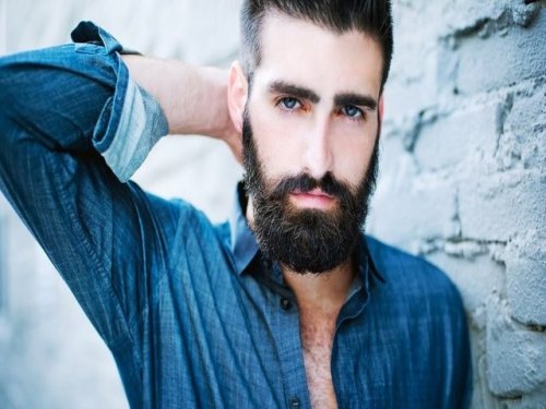 Генетики разобрались, почему у некоторых мужчин  цвет бороды и волос не совпадает