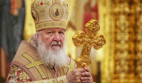 «РПЦ озаботилась коронавирусом»: Кирилл утвердил новые богослужения