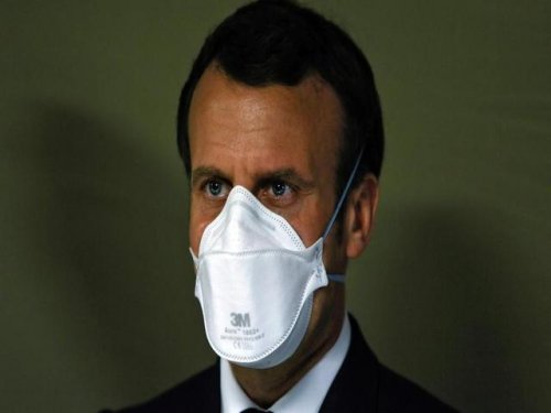 Французские медики подали иск против премьер-министра