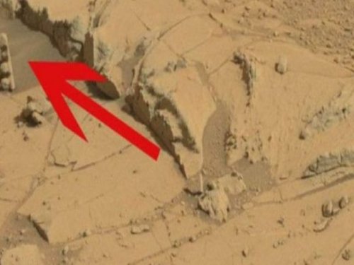 На Марсе обнаружены две искусственные структуры