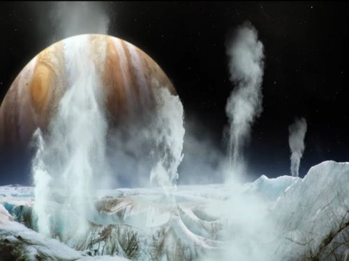 Миссия NASA Europa Clipper  попытается раскрыть тайну странных водяных шлейфов на луне  Юпитера