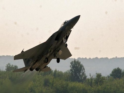 ВВС США представляет видео, где  версия F-15 совершает «взлет викингов»