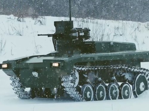 Российский военный робот будет вооружен беспилотниками  камикадзе