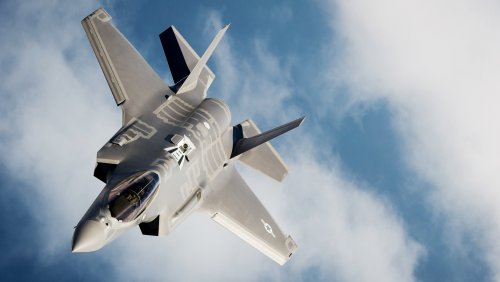«Хвост потеряете»: Пилотам суперсовременных F-35 США запретили сверхзвук
