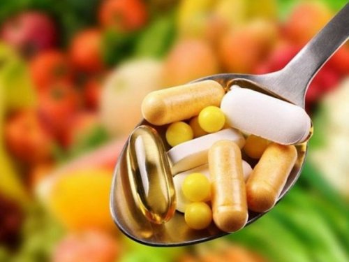 Онкологи не советуют принимать витамины во время пандемии