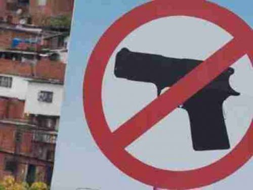 В Канаде вступает в силу закон о запрете на торговлю 1500 видов огнестрельного  оружия
