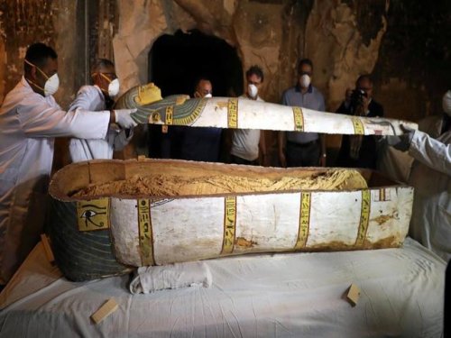 ﻿В «Городе мертвых»  нашли мумию и следы  неизвестного культа змеи