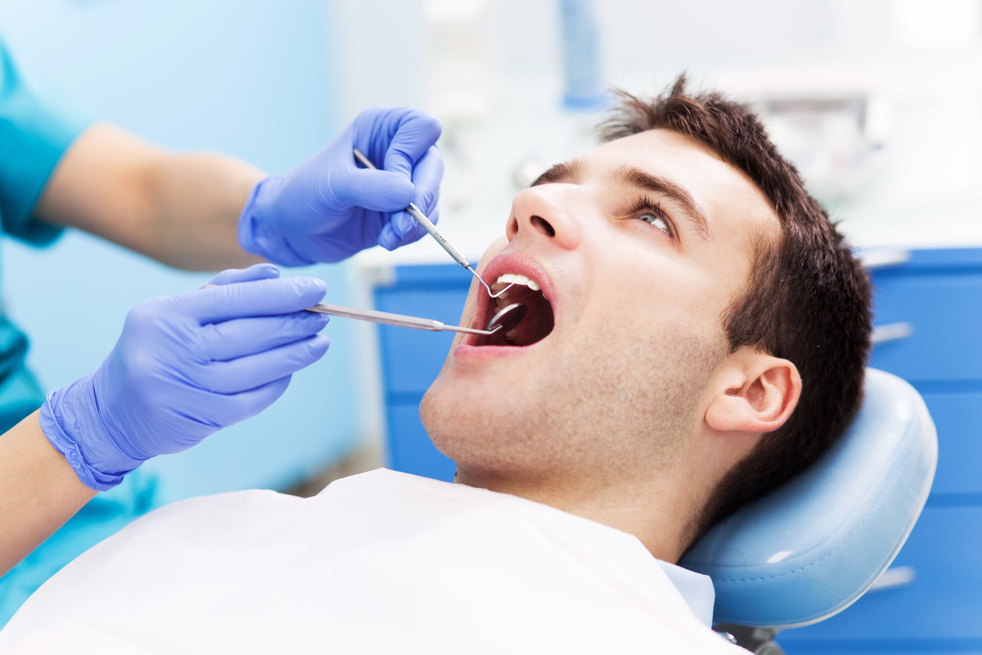 Десен доктор. Прием у стоматолога. Осмотр стоматолога. Зубы стоматология.